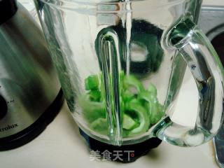 夏季保健饮品“血菊苦瓜饮”的做法步骤：3