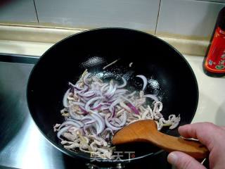 尖椒榨菜饸饹面的做法步骤：5