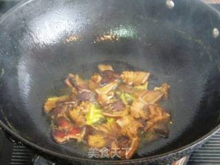 青扁豆炒腊肉的做法步骤：3