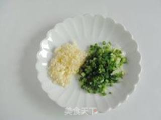与夏日一样清爽的小菜----凉拌酸辣藕片的做法步骤：4
