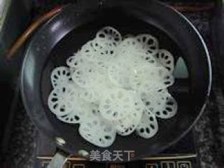 与夏日一样清爽的小菜----凉拌酸辣藕片的做法步骤：5