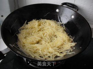 好吃不停口——红油酸辣土豆丝的做法步骤：7
