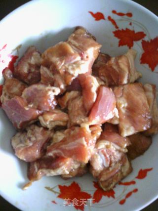 百变土豆——粉蒸排骨的做法步骤：2