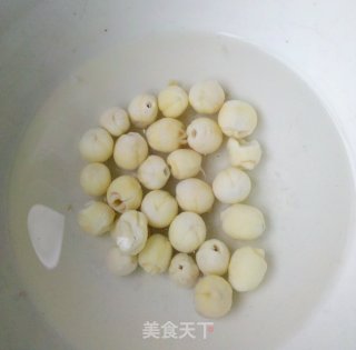 凤爪竹荪汤的做法步骤：3