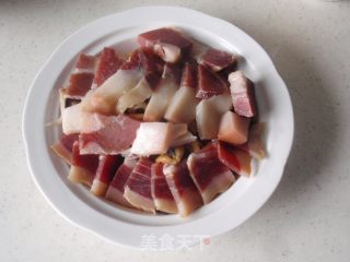 产后最佳的滋补——火腿蒸淡菜的做法步骤：4