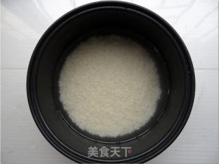 生炒糯米饭的做法步骤：1