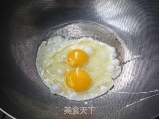 东北鸡蛋炸酱面！我的一绝！！的做法步骤：3