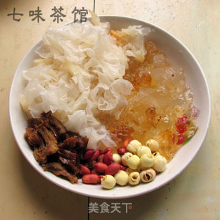 桃胶银耳汤的做法步骤：1