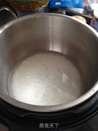 虾仁鸽子粥（适合7个月以上宝宝）的做法步骤：2