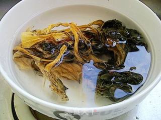 梅菜豇豆的做法步骤：1
