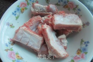 油酥孜然排骨的做法步骤：1