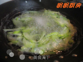 【夏天的菜】----清爽丝瓜蛋汤！的做法步骤：4
