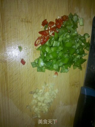 别有风味——辣蒸臭豆腐的做法步骤：2
