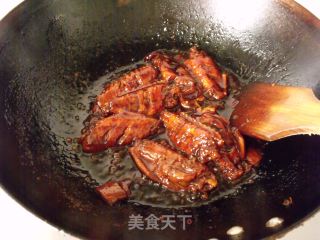 酱烧鸡翅的做法步骤：4