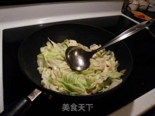 干锅手撕包菜的做法步骤：3