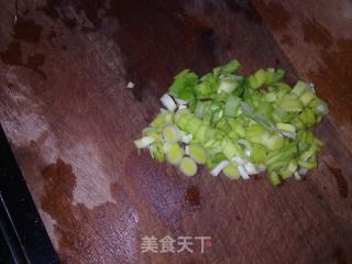 炒红麻的做法步骤：2