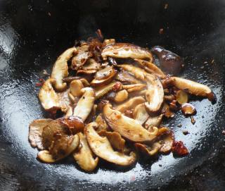 香菇冬瓜炒肉片的做法步骤：8