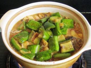 茄子豆腐咸鱼煲的做法步骤：10