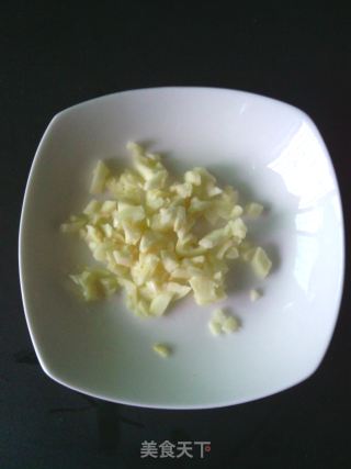 重口味也会爱上的小清新——蒜蓉蒸粉丝的做法步骤：2