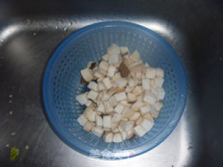 杏鲍菇小炒肉的做法步骤：4
