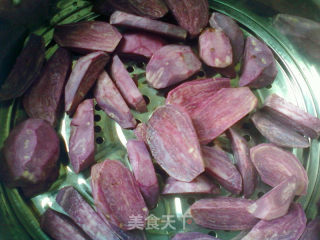 蜂蜜紫薯豆沙饼的做法步骤：1