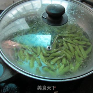 五香毛豆的做法步骤：4