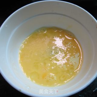 韭菜煎饼的做法步骤：1