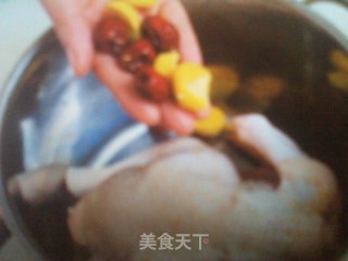 正宗韩国人参鸡汤的做法步骤：5