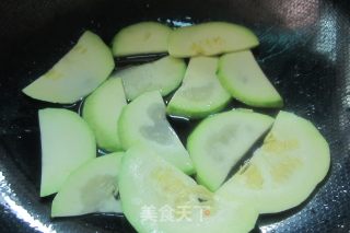 煎南瓜片的做法步骤：2