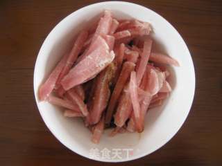 肉丝炒圆白菜的做法步骤：2