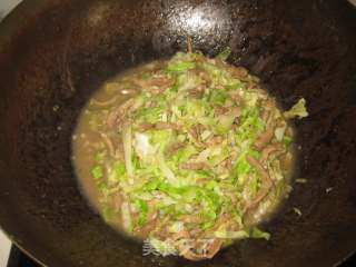 肉丝炒圆白菜的做法步骤：7