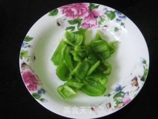 荔枝虾仁的做法步骤：3