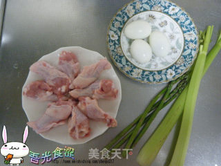 日式鸡翅根的做法步骤：1