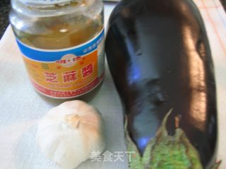 老北京传统凉拌莱——麻酱拌蒜茸茄泥的做法步骤：1