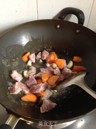 咖喱土豆炖牛肉的做法步骤：3