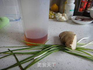 泡椒凤爪的做法步骤：2
