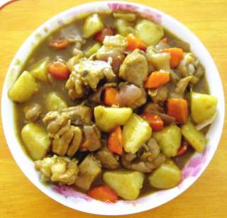 咖喱鸡肉的做法步骤：1