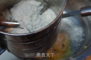 心形围边可可慕斯蛋糕的做法步骤：3