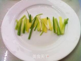 清蒸鲈鱼的做法步骤：3