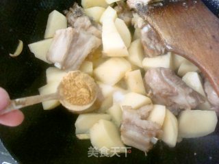 土豆炖小排的做法步骤：10