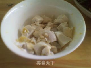 苋菜炒咸鸭蛋白的做法步骤：2