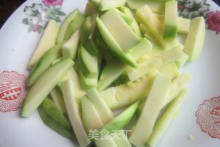 爆炒南瓜条的做法步骤：2