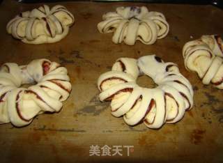 豆沙面包卷的做法步骤：9