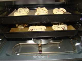 豆沙面包卷的做法步骤：10
