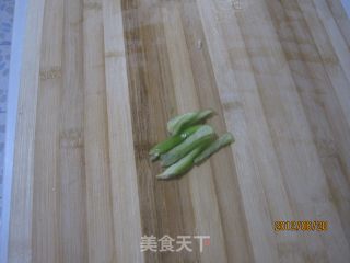 家常小菜——凉拌干丝的做法步骤：2
