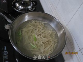 家常小菜——凉拌干丝的做法步骤：3