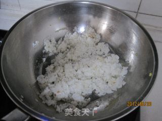 香而不油腻的酱油炒饭的做法步骤：2