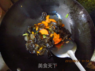 木耳爆猪肝的做法步骤：8