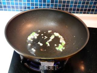辣椒木耳炒鸡蛋的做法步骤：5