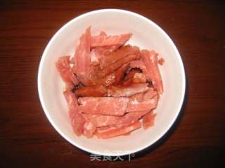 苦瓜炒肉丝的做法步骤：2